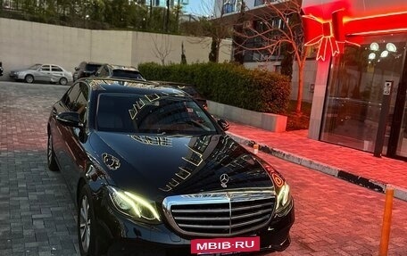 Mercedes-Benz E-Класс, 2020 год, 2 450 000 рублей, 6 фотография
