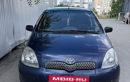 Toyota Yaris I рестайлинг, 2000 год, 205 000 рублей, 1 фотография
