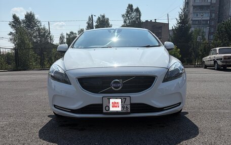 Volvo V40 II рестайлинг, 2014 год, 1 300 000 рублей, 8 фотография