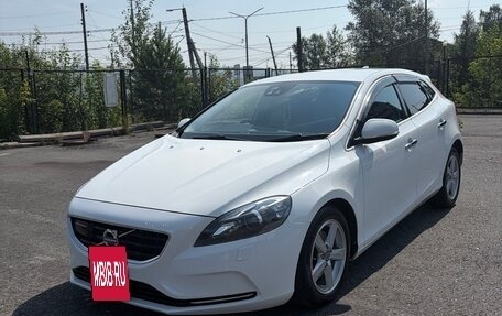 Volvo V40 II рестайлинг, 2014 год, 1 300 000 рублей, 2 фотография