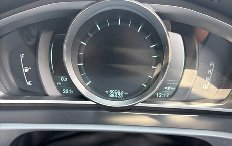Volvo V40 II рестайлинг, 2014 год, 1 300 000 рублей, 24 фотография