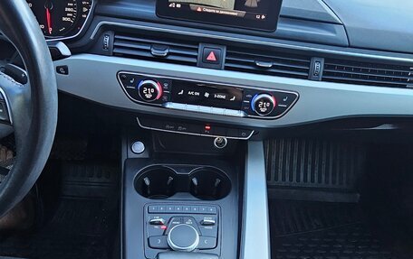 Audi A4, 2019 год, 1 990 000 рублей, 14 фотография