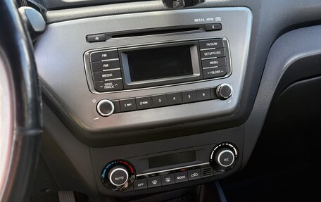 KIA Rio III рестайлинг, 2015 год, 920 000 рублей, 8 фотография