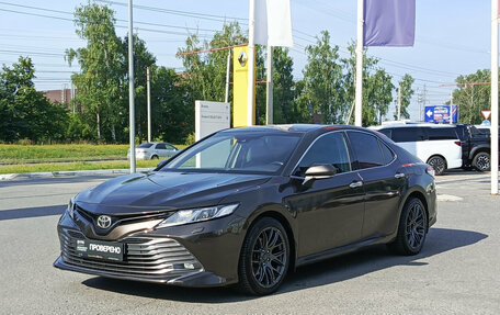Toyota Camry, 2018 год, 2 350 000 рублей, 5 фотография