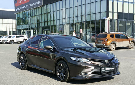 Toyota Camry, 2018 год, 2 350 000 рублей, 7 фотография
