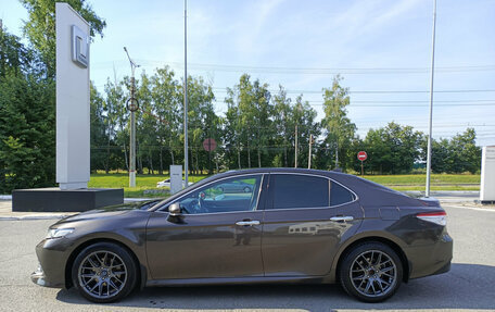 Toyota Camry, 2018 год, 2 350 000 рублей, 12 фотография