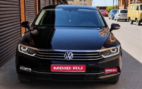 Volkswagen Passat B8 рестайлинг, 2015 год, 2 100 000 рублей, 1 фотография