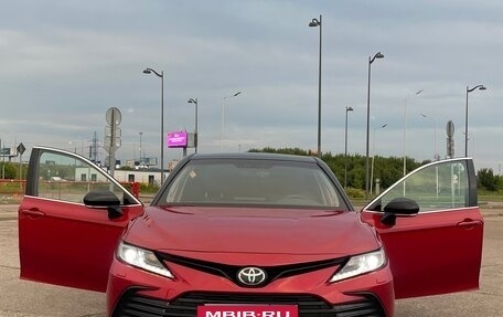 Toyota Camry, 2021 год, 3 500 000 рублей, 1 фотография
