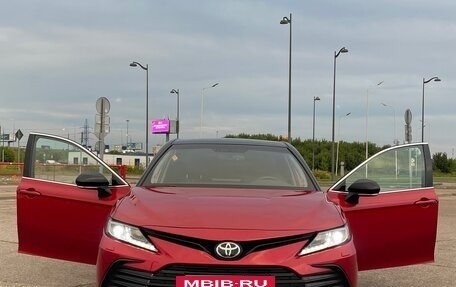 Toyota Camry, 2021 год, 3 500 000 рублей, 2 фотография