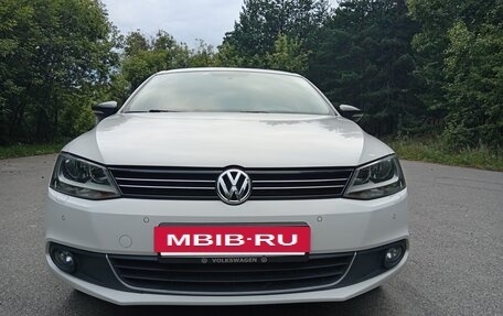 Volkswagen Jetta VI, 2014 год, 1 075 000 рублей, 14 фотография