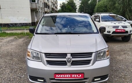 Dodge Caravan V, 2010 год, 975 000 рублей, 1 фотография