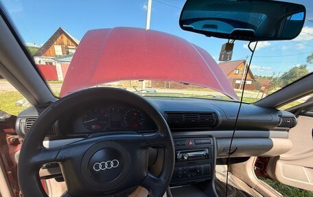 Audi A4, 2000 год, 300 000 рублей, 8 фотография