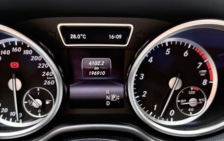 Mercedes-Benz GL-Класс, 2015 год, 3 800 000 рублей, 10 фотография