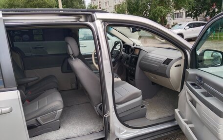 Dodge Caravan V, 2010 год, 975 000 рублей, 7 фотография
