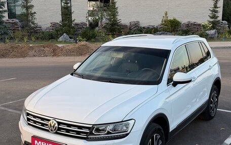 Volkswagen Tiguan II, 2017 год, 2 100 000 рублей, 1 фотография