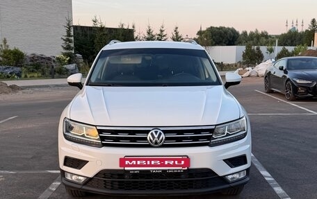 Volkswagen Tiguan II, 2017 год, 2 100 000 рублей, 2 фотография