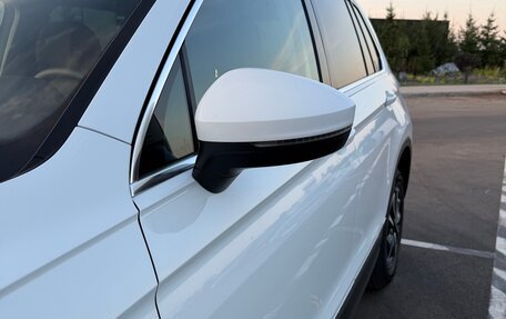 Volkswagen Tiguan II, 2017 год, 2 100 000 рублей, 16 фотография