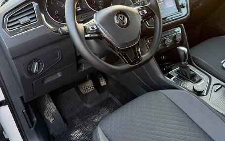 Volkswagen Tiguan II, 2017 год, 2 100 000 рублей, 20 фотография