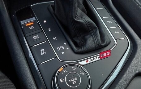 Volkswagen Tiguan II, 2017 год, 2 100 000 рублей, 26 фотография