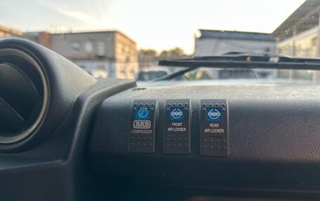 Land Rover Defender I, 2007 год, 3 500 000 рублей, 24 фотография
