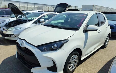 Toyota Yaris, 2021 год, 1 200 000 рублей, 2 фотография