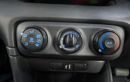 Toyota Yaris, 2021 год, 1 200 000 рублей, 25 фотография