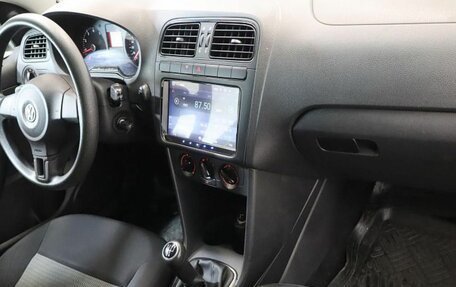 Volkswagen Polo VI (EU Market), 2011 год, 667 000 рублей, 5 фотография