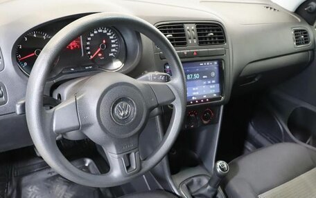 Volkswagen Polo VI (EU Market), 2011 год, 667 000 рублей, 6 фотография