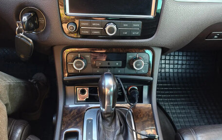 Volkswagen Touareg III, 2012 год, 2 380 000 рублей, 14 фотография