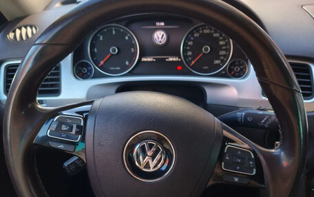 Volkswagen Touareg III, 2012 год, 2 380 000 рублей, 15 фотография