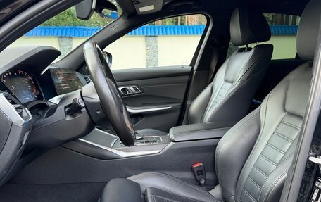 BMW 3 серия, 2019 год, 3 950 000 рублей, 12 фотография