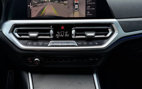 BMW 3 серия, 2019 год, 3 950 000 рублей, 16 фотография
