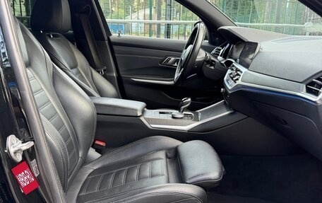 BMW 3 серия, 2019 год, 3 950 000 рублей, 18 фотография