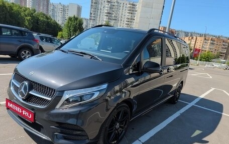 Mercedes-Benz V-Класс, 2022 год, 7 650 000 рублей, 2 фотография