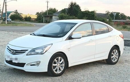 Hyundai Solaris II рестайлинг, 2015 год, 1 000 050 рублей, 2 фотография