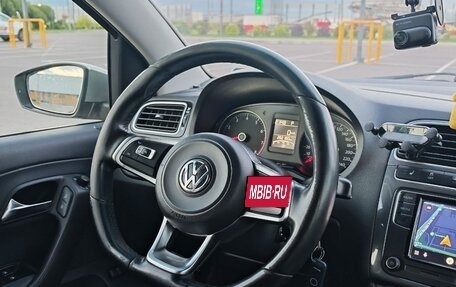 Volkswagen Polo VI (EU Market), 2018 год, 1 099 000 рублей, 2 фотография