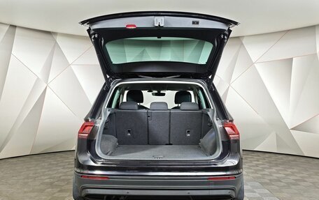 Volkswagen Tiguan II, 2017 год, 2 355 000 рублей, 12 фотография