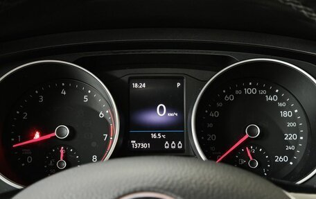 Volkswagen Tiguan II, 2017 год, 2 355 000 рублей, 18 фотография
