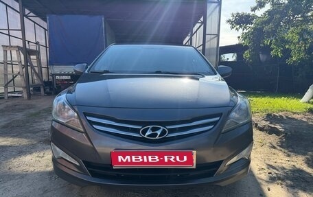 Hyundai Solaris II рестайлинг, 2015 год, 870 000 рублей, 1 фотография
