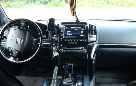 Toyota Land Cruiser 200, 2013 год, 4 899 000 рублей, 12 фотография