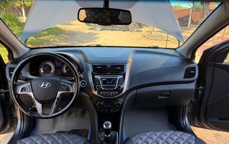 Hyundai Solaris II рестайлинг, 2015 год, 870 000 рублей, 13 фотография