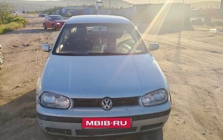 Volkswagen Golf IV, 2001 год, 130 000 рублей, 3 фотография