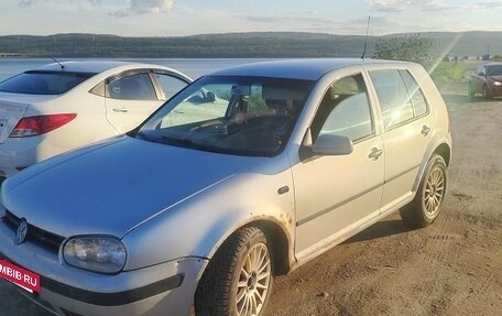 Volkswagen Golf IV, 2001 год, 130 000 рублей, 2 фотография