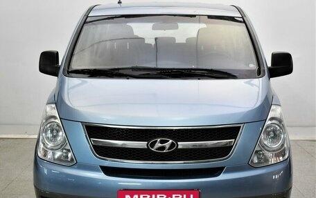 Hyundai H-1 II рестайлинг, 2010 год, 1 630 000 рублей, 2 фотография