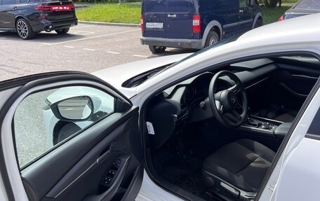 Mazda 3, 2021 год, 2 050 000 рублей, 9 фотография