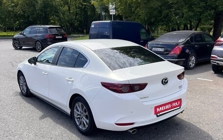 Mazda 3, 2021 год, 2 050 000 рублей, 6 фотография