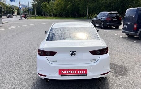 Mazda 3, 2021 год, 2 050 000 рублей, 5 фотография