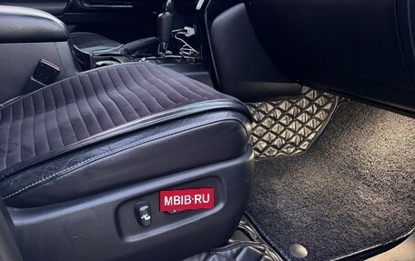 Toyota Land Cruiser 200, 2013 год, 4 699 000 рублей, 11 фотография