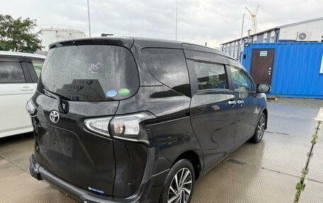 Toyota Sienta II, 2021 год, 1 450 000 рублей, 7 фотография