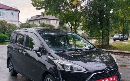 Toyota Sienta II, 2021 год, 1 450 000 рублей, 2 фотография